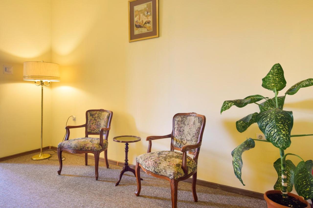 Hotel Stary Ratusz Kostomloty Esterno foto