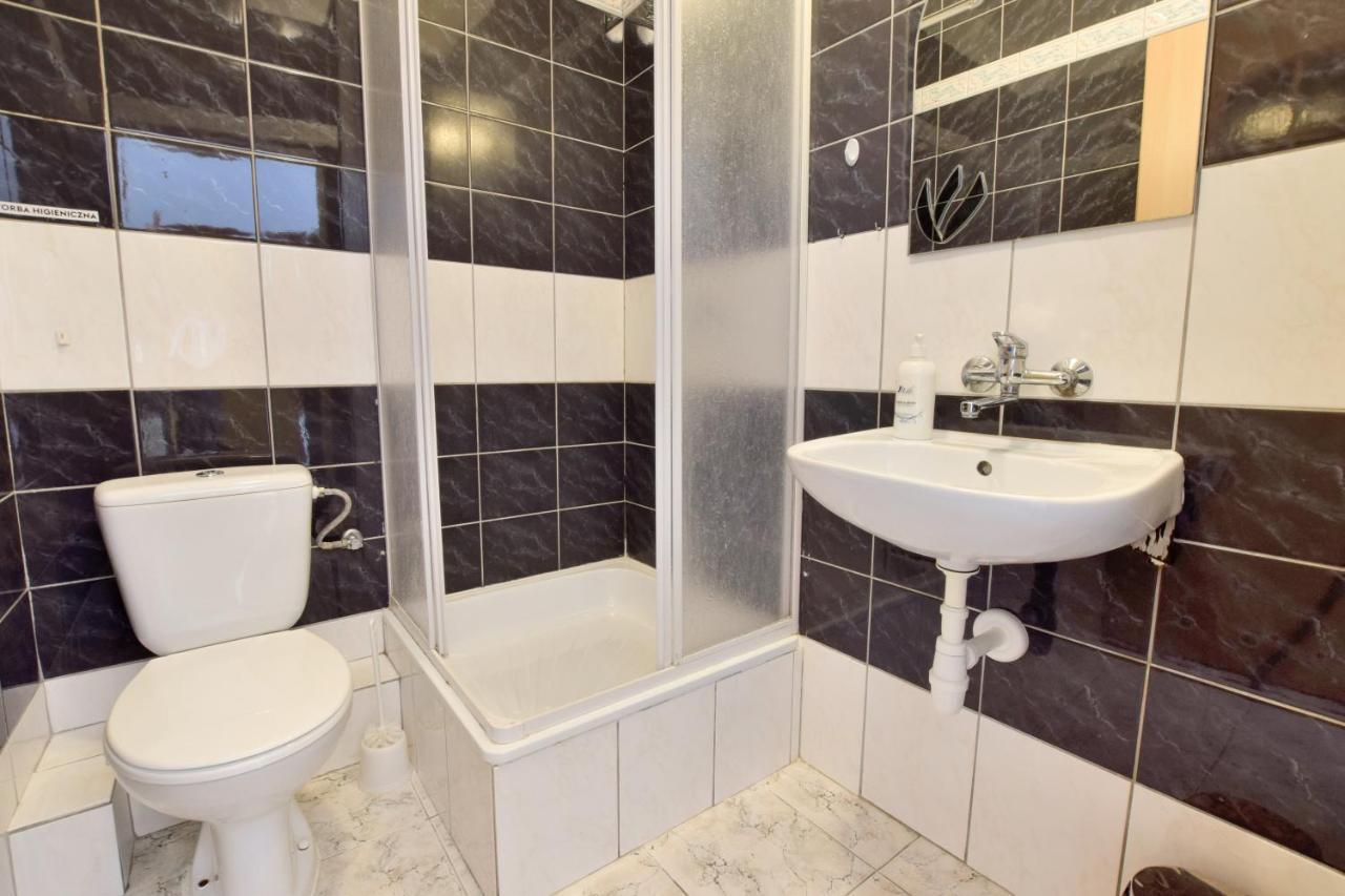 Hotel Stary Ratusz Kostomloty Esterno foto
