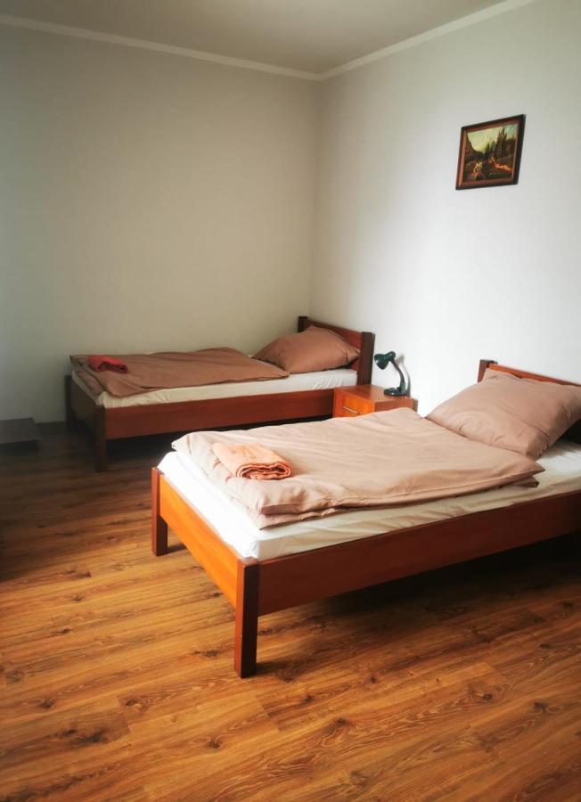Hotel Stary Ratusz Kostomloty Esterno foto
